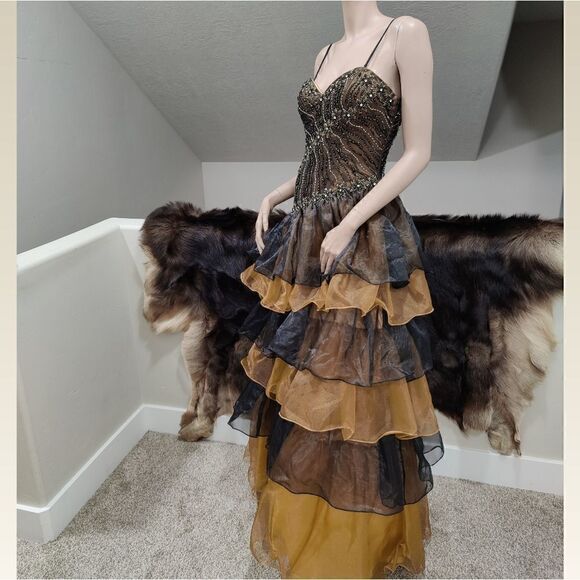 Stunning Beaded Asymmetric Layered Tulle Ruffle Party Dress - Picture 7 of 14